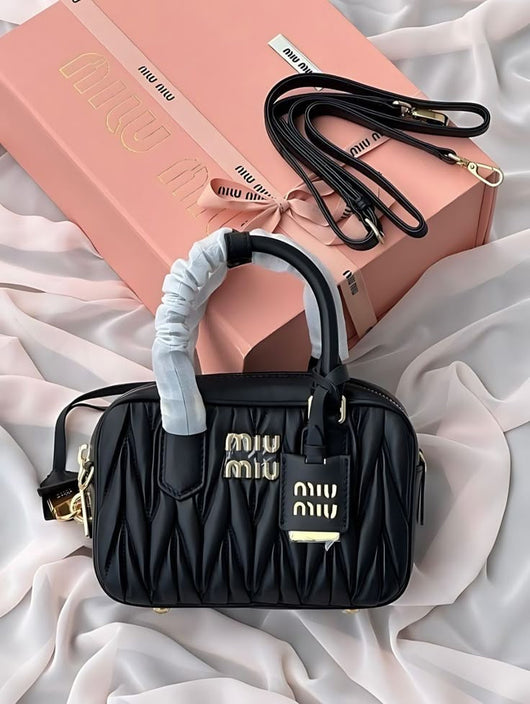 MIUE MINI TASCHE SCHWARZ