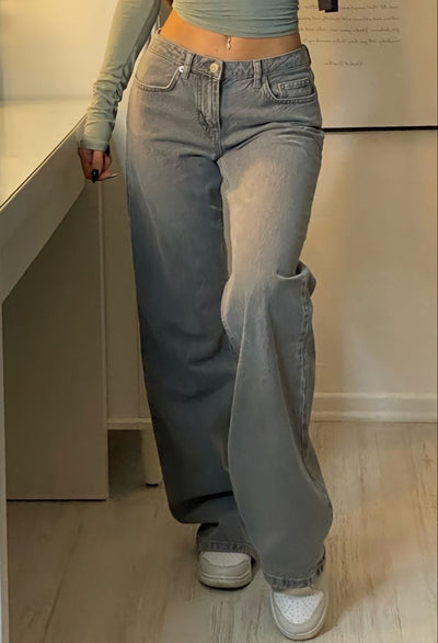 BIA Jeans mit niedriger Taille